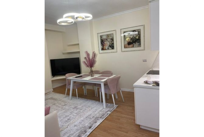 Shtepi me qera 2+1 ne Tirane - 1,200 Euro