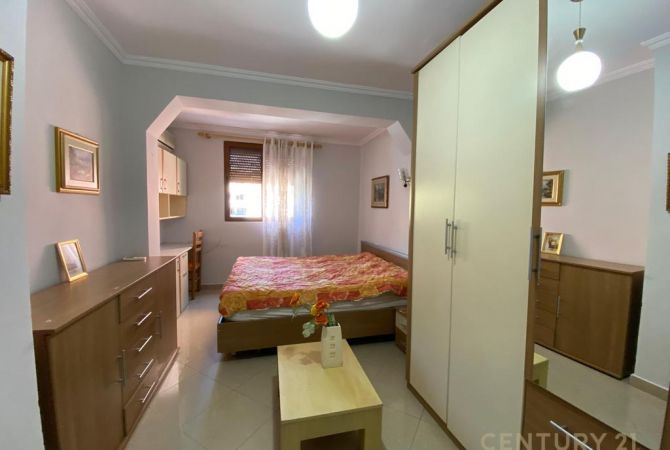 Shtepi me qera Apartament ne Tirane, 1+1, Mobilimi E mobiluar, Pagesa 500  Euro.