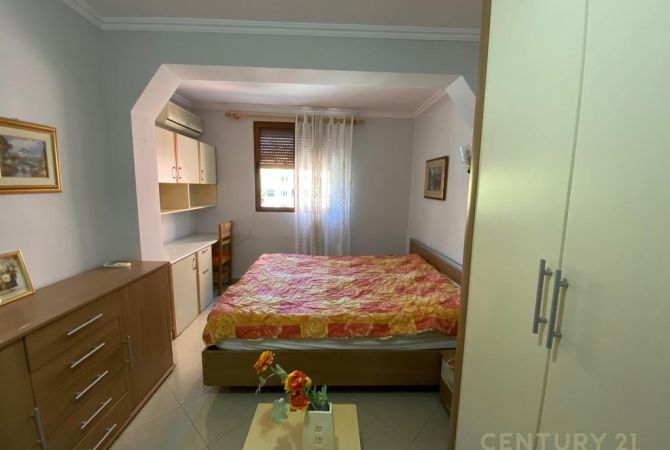 Shtepi me qera Apartament ne Tirane, 1+1, Mobilimi E mobiluar, Pagesa 500  Euro.
