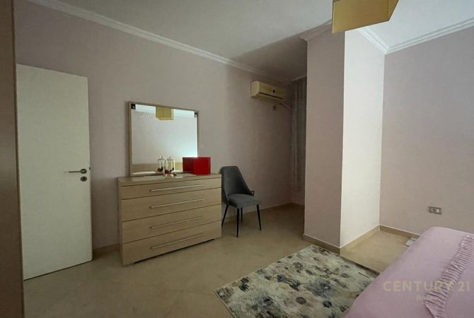 Shtepi me qera Apartament ne Tirane, 1+1, Mobilimi E mobiluar, Pagesa 500  Euro.