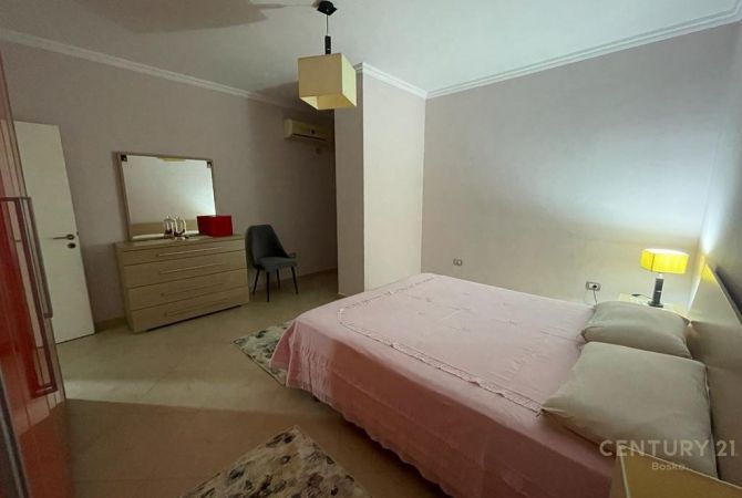 Shtepi me qera Apartament ne Tirane, 1+1, Mobilimi E mobiluar, Pagesa 500  Euro.