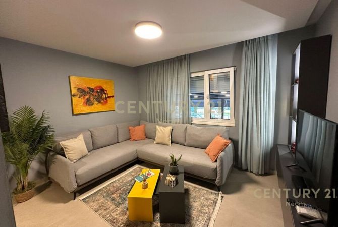 Shtepi me qera Apartament ne Tirane, 2+1, Mobilimi E mobiluar, Pagesa 650  Euro.