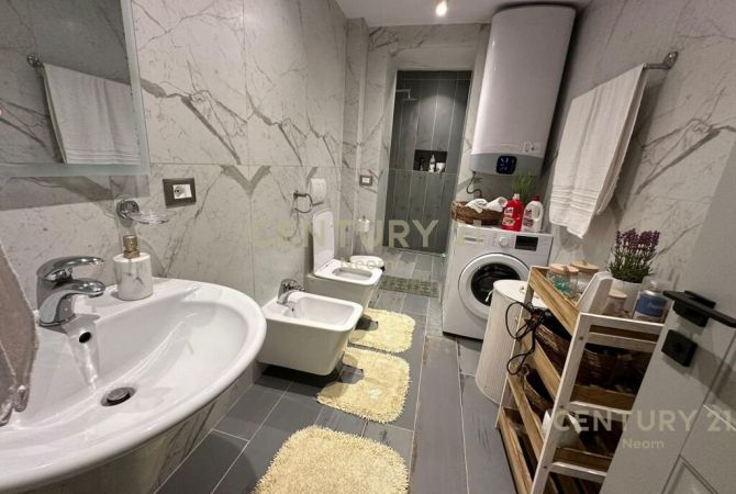 Shtepi me qera Apartament ne Tirane, 2+1, Mobilimi E mobiluar, Pagesa 650  Euro.