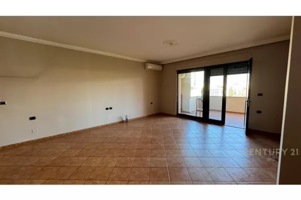 Ambient biznesi me qera 3+1 ne Tirane - 2,000 Euro