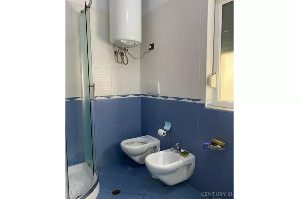 Shtepi me qera Apartament ne Tirane, 2+1, Mobilimi E mobiluar, Pagesa 600  Euro.