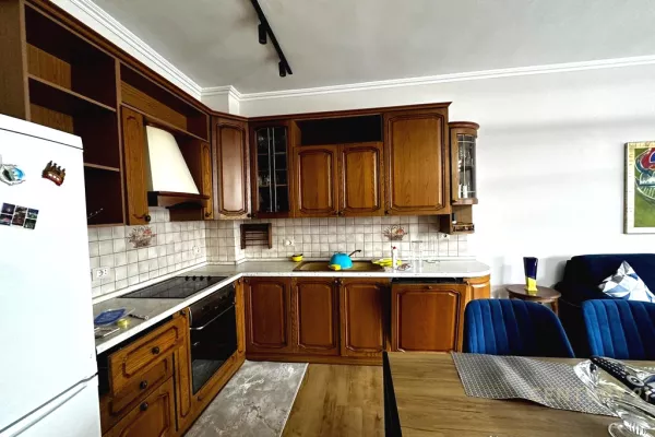 Shtepi me qera Apartament ne Tirane, 2+1, Mobilimi E mobiluar, Pagesa 900  Euro.