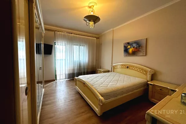Shtepi me qera Apartament ne Tirane, 2+1, Mobilimi E mobiluar, Pagesa 900  Euro.