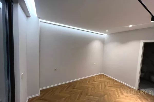 Jepet ambient biznesi per qira tek Mine Peza!