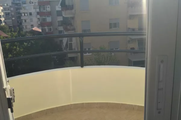 Shtepi me qera Apartament ne Tirane, 2+1, Mobilimi E mobiluar, Pagesa 400  Euro.