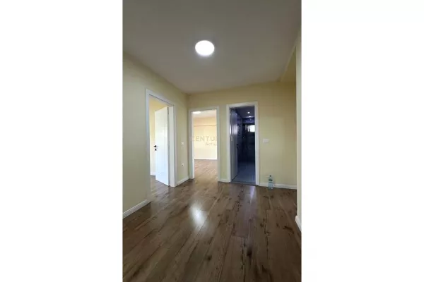 Ambient biznesi per qira tek Toptani!