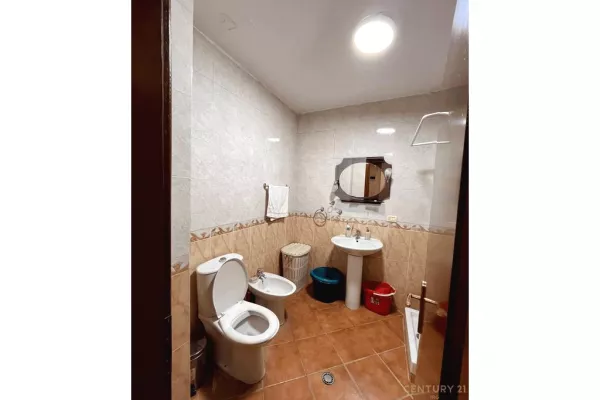 Shtepi me qera Apartament ne Tirane, 2+1, Mobilimi E mobiluar, Pagesa 550  Euro.