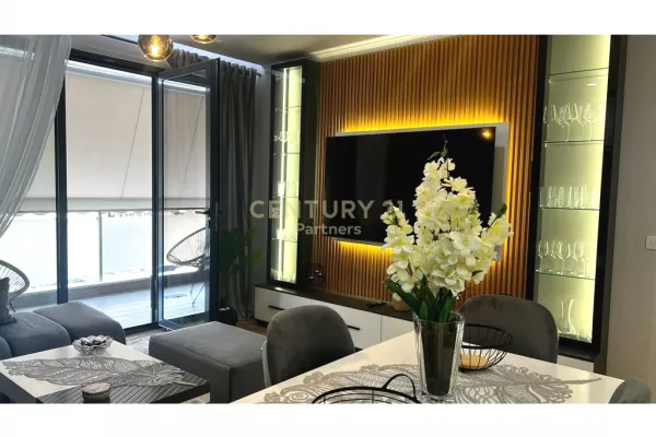 Shtepi me qera 2+1 ne Tirane - 800 Euro