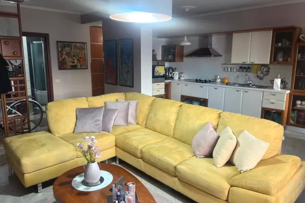 Casa in affitto 2+1 a Tirana - 1,200 Euro