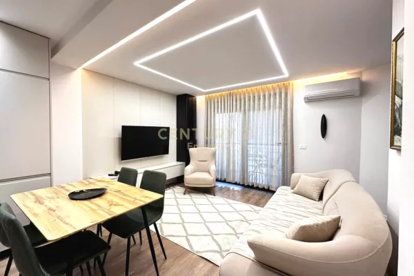 Shtepi me qera 2+1 ne Tirane - 1,000 Euro