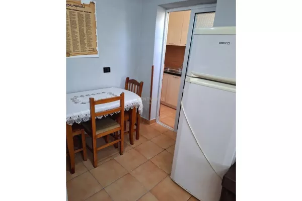 Shtepi me qera 2+1 ne Tirane - 550 Euro