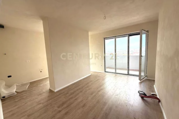 Shtepi ne shitje 2+1 ne Tirane - 174,000 Euro