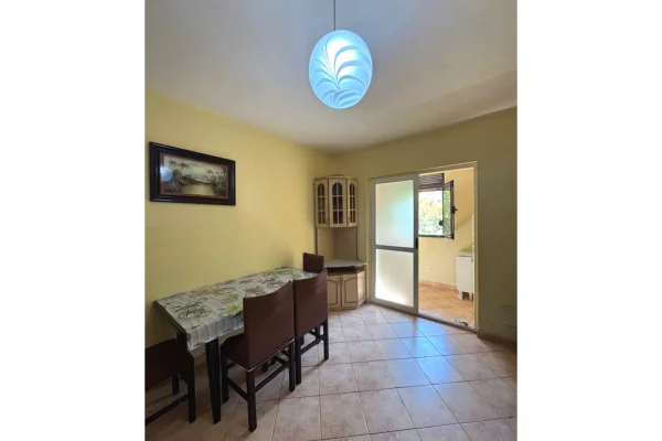 Shtepi me qera 1+1 ne Tirane - 350 Euro