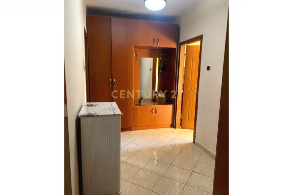 Shtepi me qera Apartament ne Tirane, 1+1, Mobilimi E mobiluar, Pagesa 420  Euro.