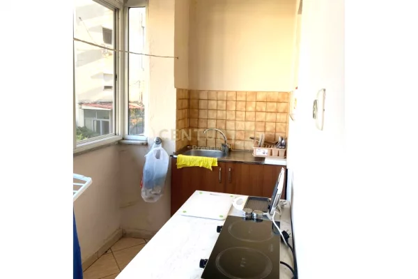 Shtepi me qera Apartament ne Tirane, 1+1, Mobilimi E mobiluar, Pagesa 420  Euro.