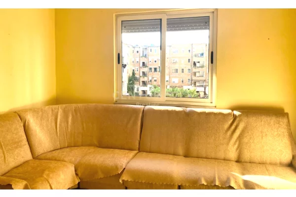 Shtepi me qera 1+1 ne Tirane - 420 Euro