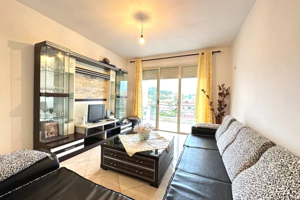 Shtepi me qera 3+1 ne Tirane - 500 Euro