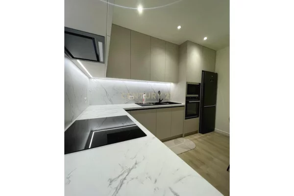 Shtepi me qera 2+1 ne Tirane - 1,200 Euro