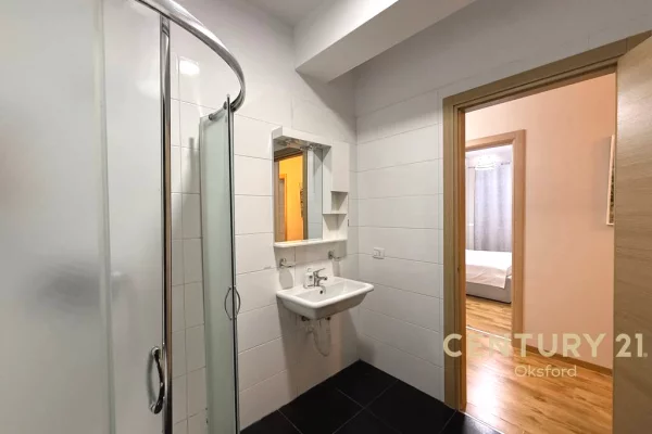 Shtepi me qera Apartament ne Tirane, 2+1, Mobilimi E mobiluar, Pagesa 1,200  Euro.