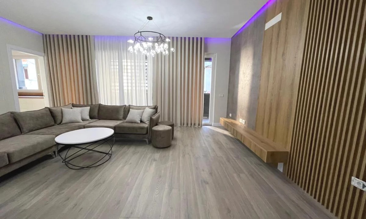 Shtepi me qera Apartament ne Tirane, 2+1, Mobilimi E mobiluar, Pagesa 1,500  Euro.