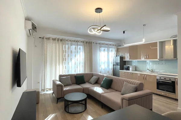 Shtepi me qera 2+1 ne Tirane - 900 Euro