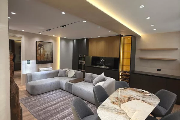 Shtepi me qera 2+1 ne Tirane - 1,600 Euro