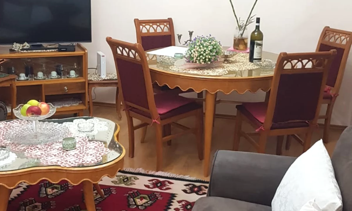 Shtepi me qera Apartament ne Tirane, 1+1, Mobilimi E mobiluar, Pagesa 500  Euro.