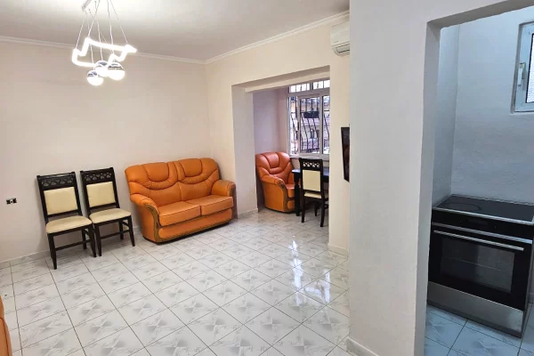 Shtepi ne shitje Apartament ne Tirane, 1+1, Mobilimi E mobiluar, Pagesa 9,500,000  Leke.