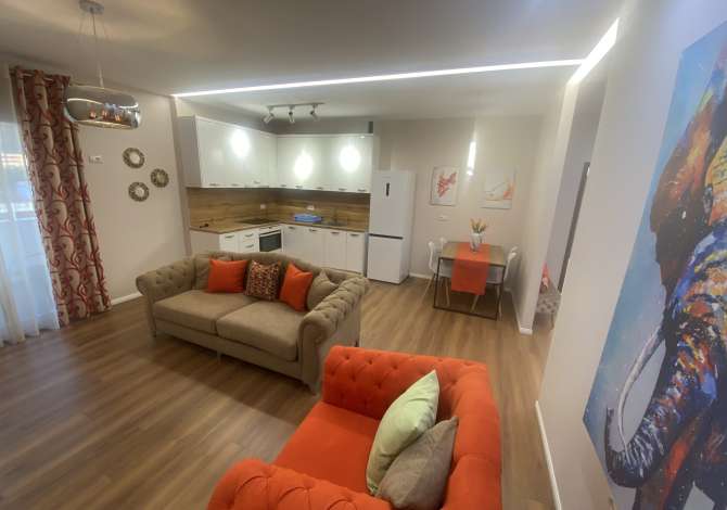 Shtepi me qera Duplex(shtepi me 2 kate) ne Tirane, 3+1, Mobilimi E mobiluar, Pagesa 750  Euro.