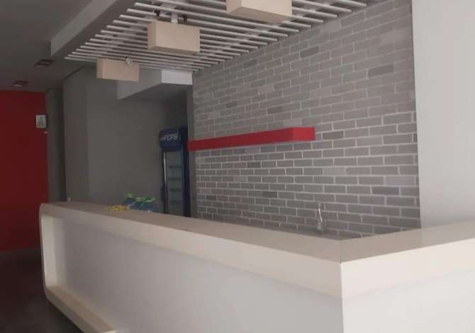 Ambient biznesi me Qera tek Zogu i Zi ,pran Kryqit te Kuq