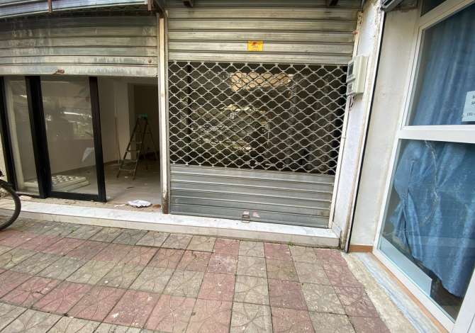 Okazion!!! Dyqan ne Shitje 56m2, tek Komuna e Parisit tek Shkolla Feniks 