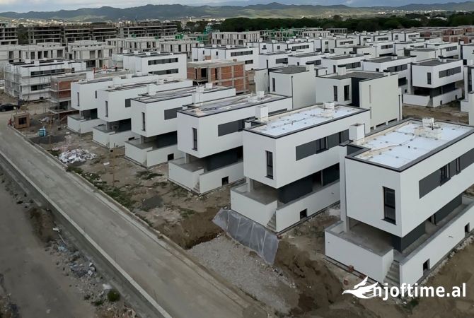 Shtepi ne shitje 2+1 ne Durres - 270,000 Euro