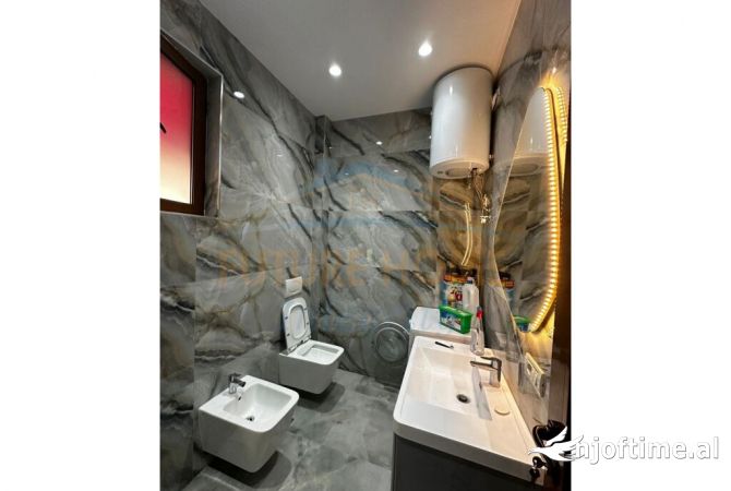 Shtepi me qera Apartament ne Tirane, 1+1, Mobilimi E mobiluar, Pagesa 600  Euro.