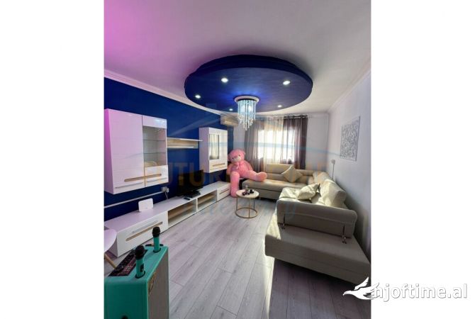 Shtepi me qera Apartament ne Tirane, 1+1, Mobilimi E mobiluar, Pagesa 700  Euro.