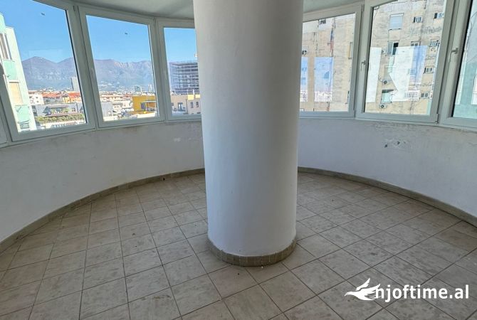Shtepi ne shitje Apartament ne Tirane, 2+1, Mobilimi Bosh, pa mobiluar, Pagesa 220,000  Euro.