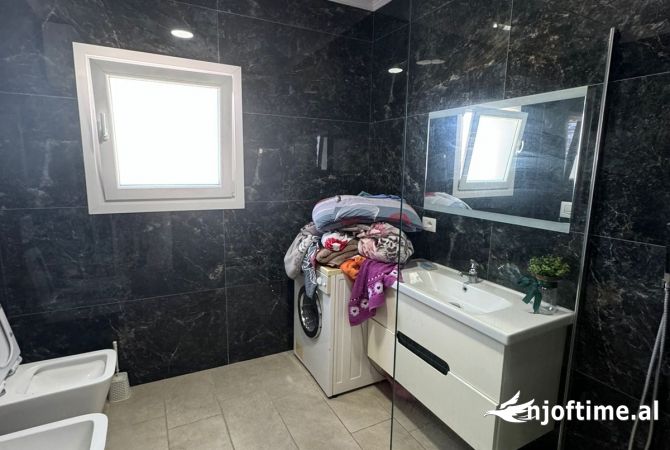 Shtepi ne shitje 2+1 ne Tirane - 220,000 Euro