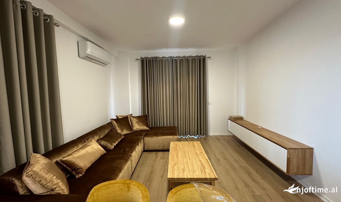 Shtepi me qera Apartament ne Tirane, 2+1, Mobilimi E mobiluar, Pagesa 700  Euro.