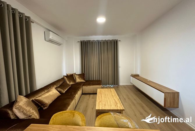 Shtepi me qera 2+1 ne Tirane - 700 Euro