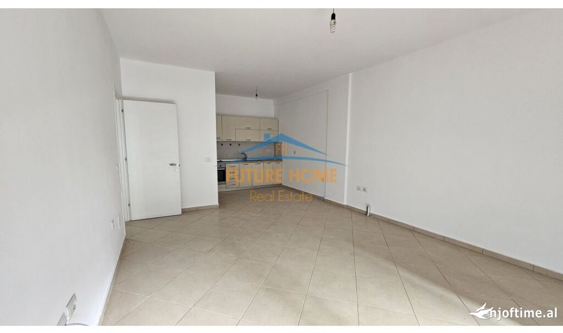 Shtepi ne shitje Apartament ne Tirane, 1+1, Mobilimi Bosh, pa mobiluar, Pagesa 109,000  Euro.