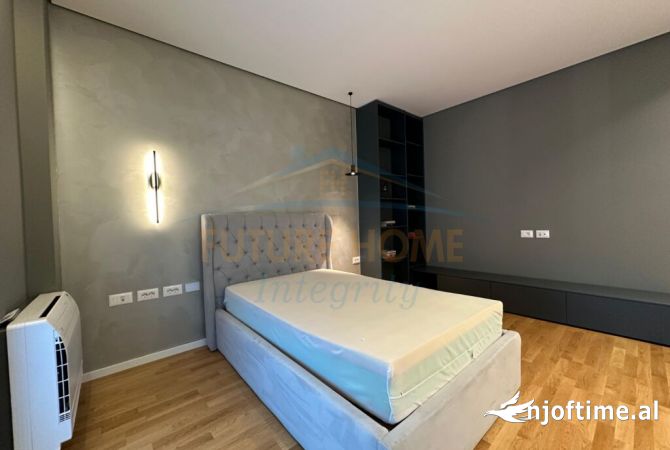 Shtepi ne shitje Apartament ne Tirane, 4+1, Mobilimi E mobiluar, Pagesa 416,000  Euro.