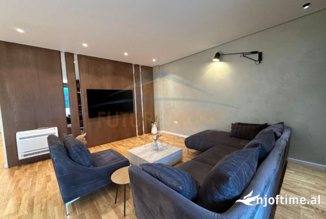 Shtepi ne shitje Apartament ne Tirane, 4+1, Mobilimi E mobiluar, Pagesa 416,000  Euro.
