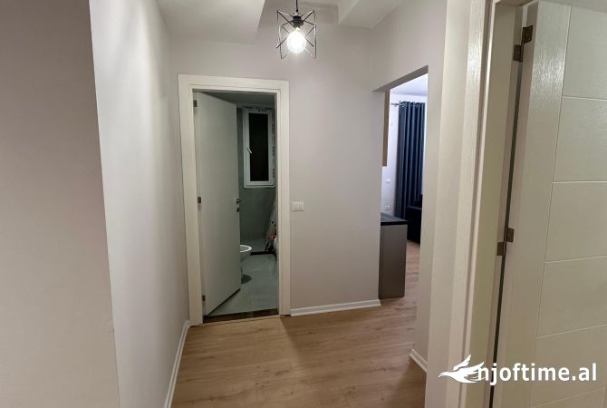 Shtepi ne shitje Apartament ne Tirane, 1+1, Mobilimi E mobiluar, Pagesa 88,000  Euro.