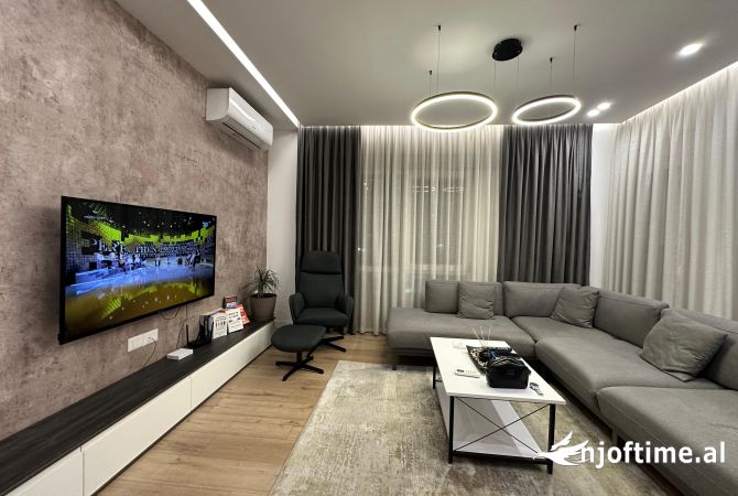 Shtepi me qera 2+1 ne Tirane - 800 Euro