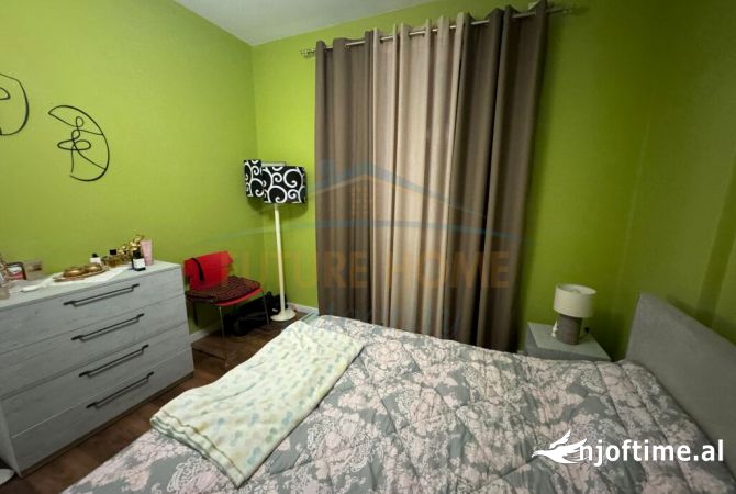 Shtepi ne shitje Apartament ne Tirane, 2+1, Mobilimi E mobiluar, Pagesa 195,000  Euro.