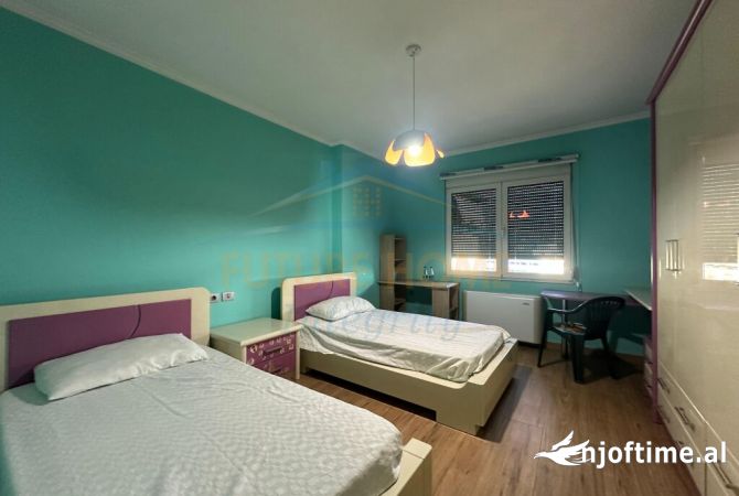 Shtepi ne shitje Apartament ne Tirane, 3+1, Mobilimi E mobiluar, Pagesa 230,000  Euro.