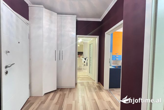 Shtepi me qera Apartament ne Tirane, 2+1, Mobilimi E mobiluar, Pagesa 650  Euro.